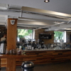 ドライクリーニング屋、兼カフェ 広さが心地良いトロントの Creeds Coffee Bar